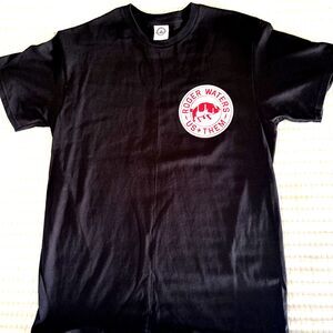 Roger Waters Us + Them 2017 Tour - Concert T-Shirt Medium
